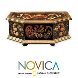 Handcrafted Glass 'Heart of Gold' Box (Peru)