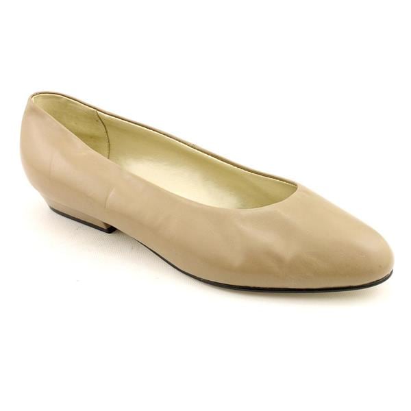 womens flat wide fit shoes