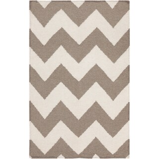 Handwoven DesertChevron Taupe Wool Rug (2' x 3')