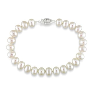 pearl bracelet