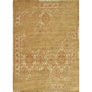Royalty Rust/ Ivory Rug (7'7 x 10'5)