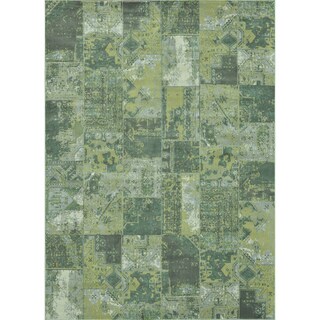 Royalty Aqua/ Patch Rug (3'9 x 5'6)