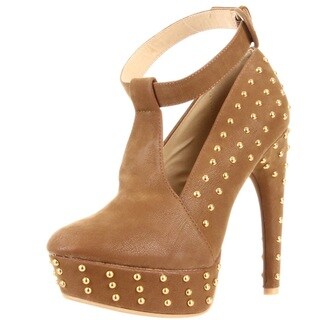 Fahrenheit Women's 'Bar-05' Studded Platform Pumps