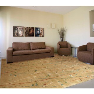 Cambridge Budding Vine Gold Rug (2' x 2'9)