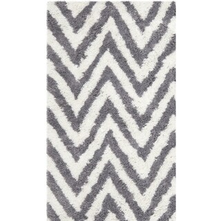 Hand-made Chevron Ivory/ Grey Shag Rug (3' x 5')