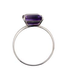 10k White Gold Amethyst Solitaire Ring
