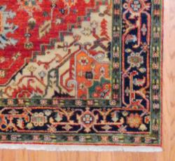 Indo Hand-knotted Heriz Red/ Navy Wool Rug (6' x 9')