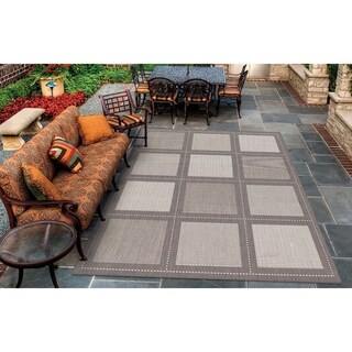 Recife Summit Grey/ White Rug (5'10 x 9'2)
