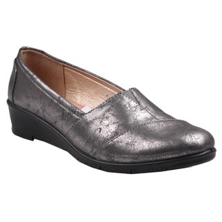 Refresh by Beston Women's 'Dido' Pewter Slip-on Loafers