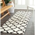 Handmade Moroccan Ivory Wool Rug (2'3 x 7')