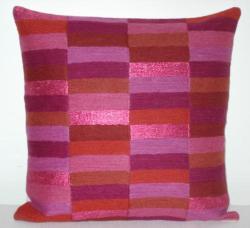Handcrafted 18-inch Chainstitch Pillows (Set of 2) (India)