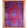 Persian Hand-knotted Josheghan Red/ Navy Wool Rug (9'7 x 13'2)