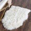 Safavieh Hand-woven Sheepskin White Rug (2' x 3')