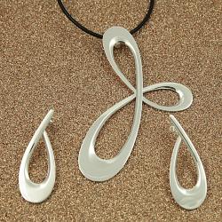 Handcrafted Alpaca Silver 'Spring Bud' Necklace and Earrings Set (Mexico)