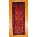 Persian Hand-knotted Hamadan Red/ Blue Wool Rug (4' x 10'5)