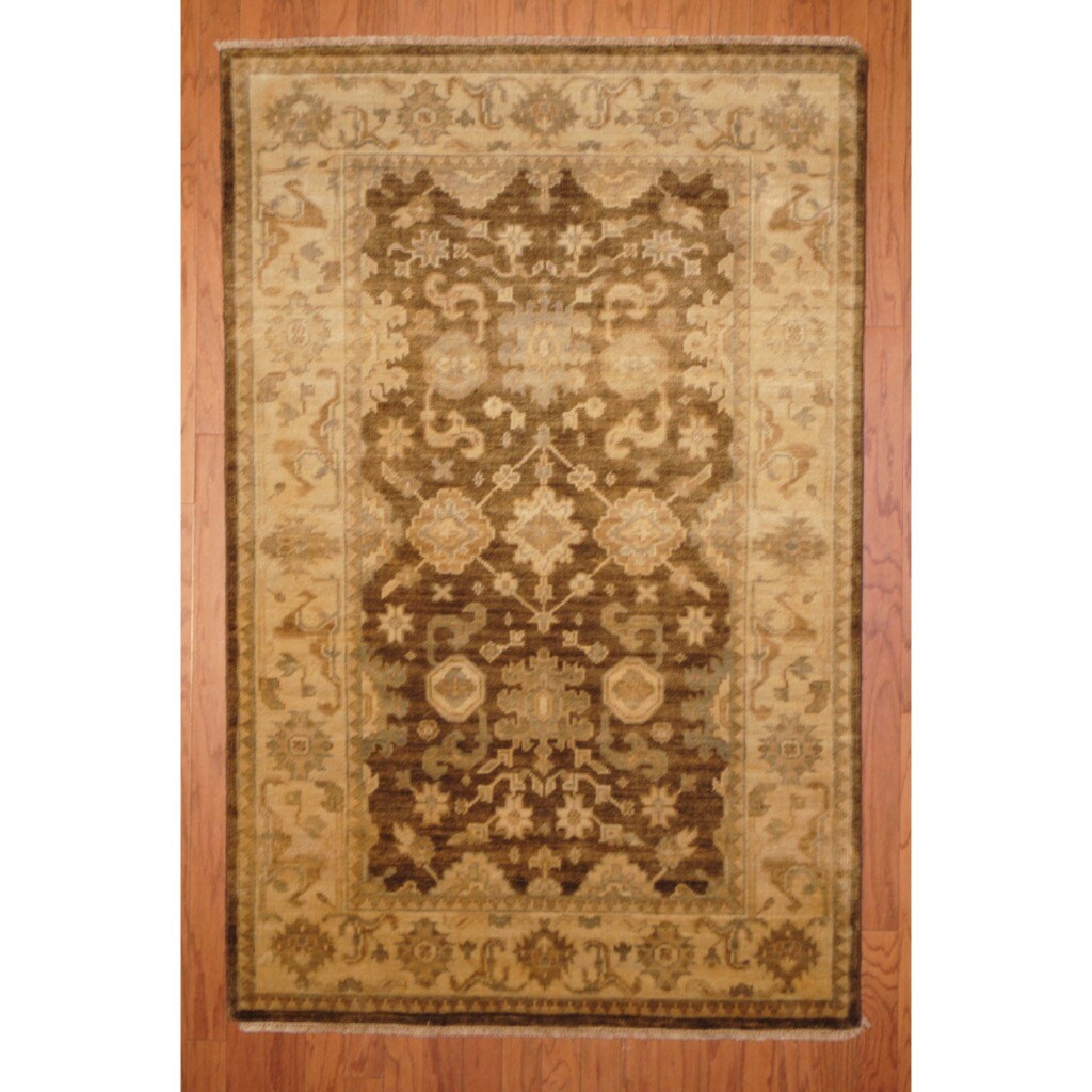 Indo Hand knotted Oushak Brown/ Beige Wool Rug (41 x 63)