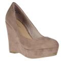 Riverberry Women's 'Confetti' Taupe Microsuede Wedges