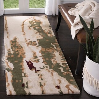 Safavieh Handmade Bella Beige/ Green Wool Rug (2'3 x 7')
