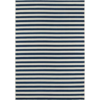 Indoor/ Outdoor Navy Striped Rug (6'7 x 9'6)