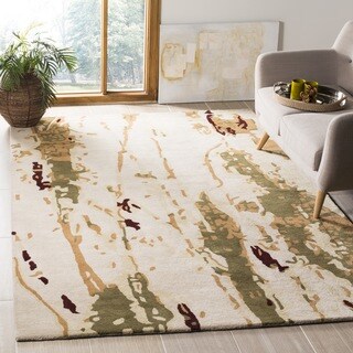 Safavieh Handmade Bella Beige/ Green Wool Rug (5' x 5' Square)