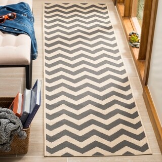 Safavieh Indoor/ Outdoor Courtyard Grey/ Beige Rug (2'4 x 14')