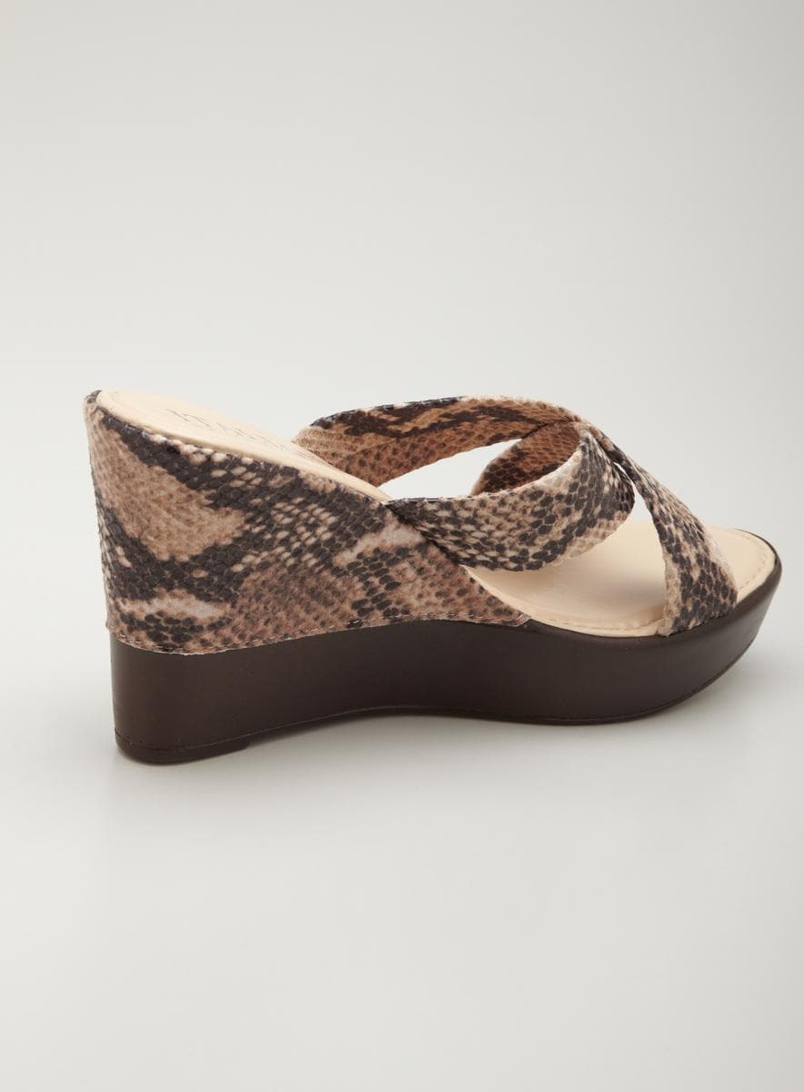 Italian Shoemakers Medium Wedge Snakeskin Sandal - Overstock ...