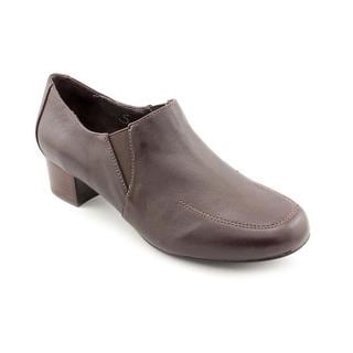 Extra Wide Women s Dress Shoes http://www.overstock.com/Clothing-Shoes