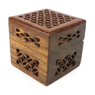 For sale Handmade Small Cutwork Wood Box (India)