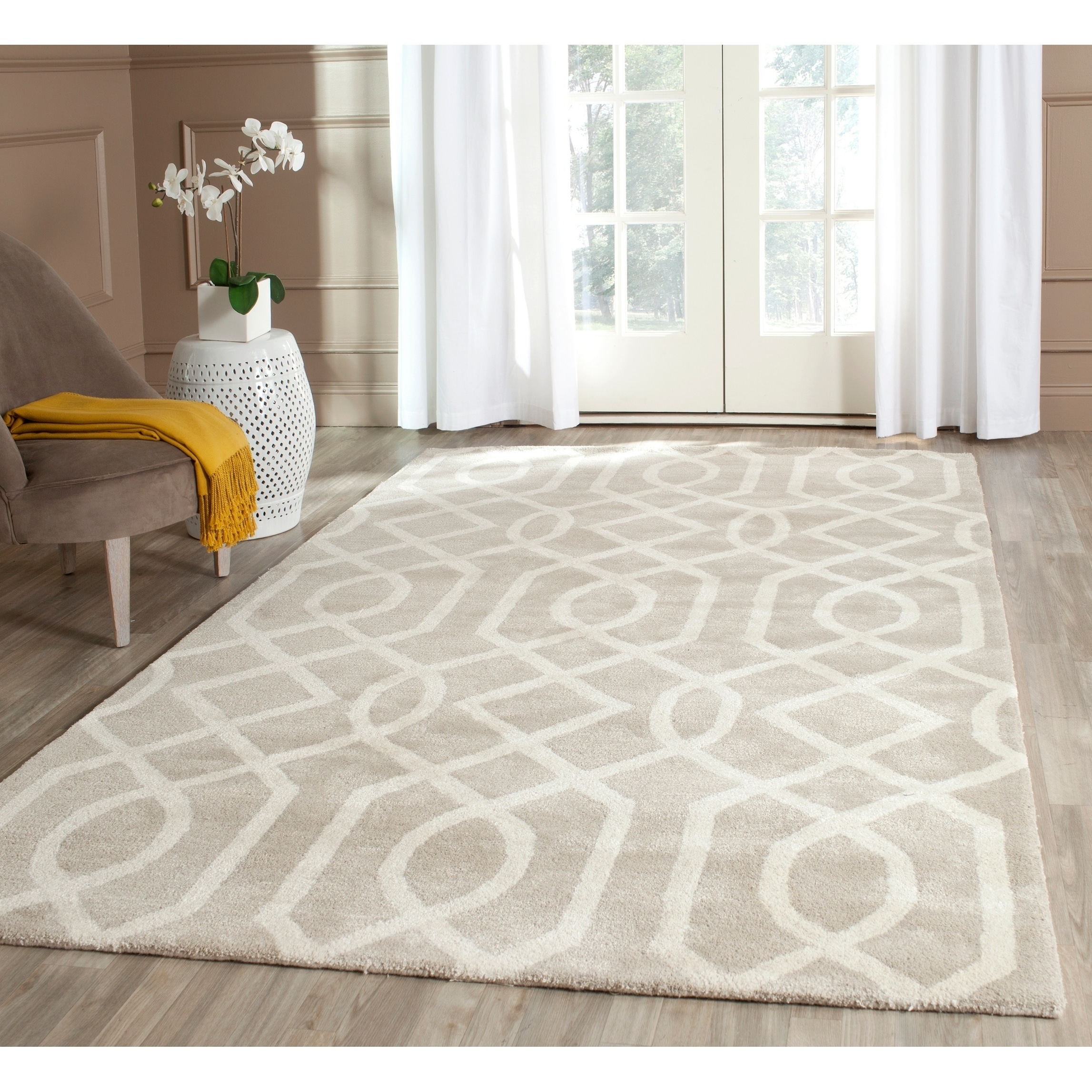 Safavieh Handmade Soho Grey/ Ivory New Zealand Wool/ Viscose Rug (76 X 96)