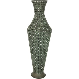 (_ _ ) Wrought Iron Perforated Display Vase (China)