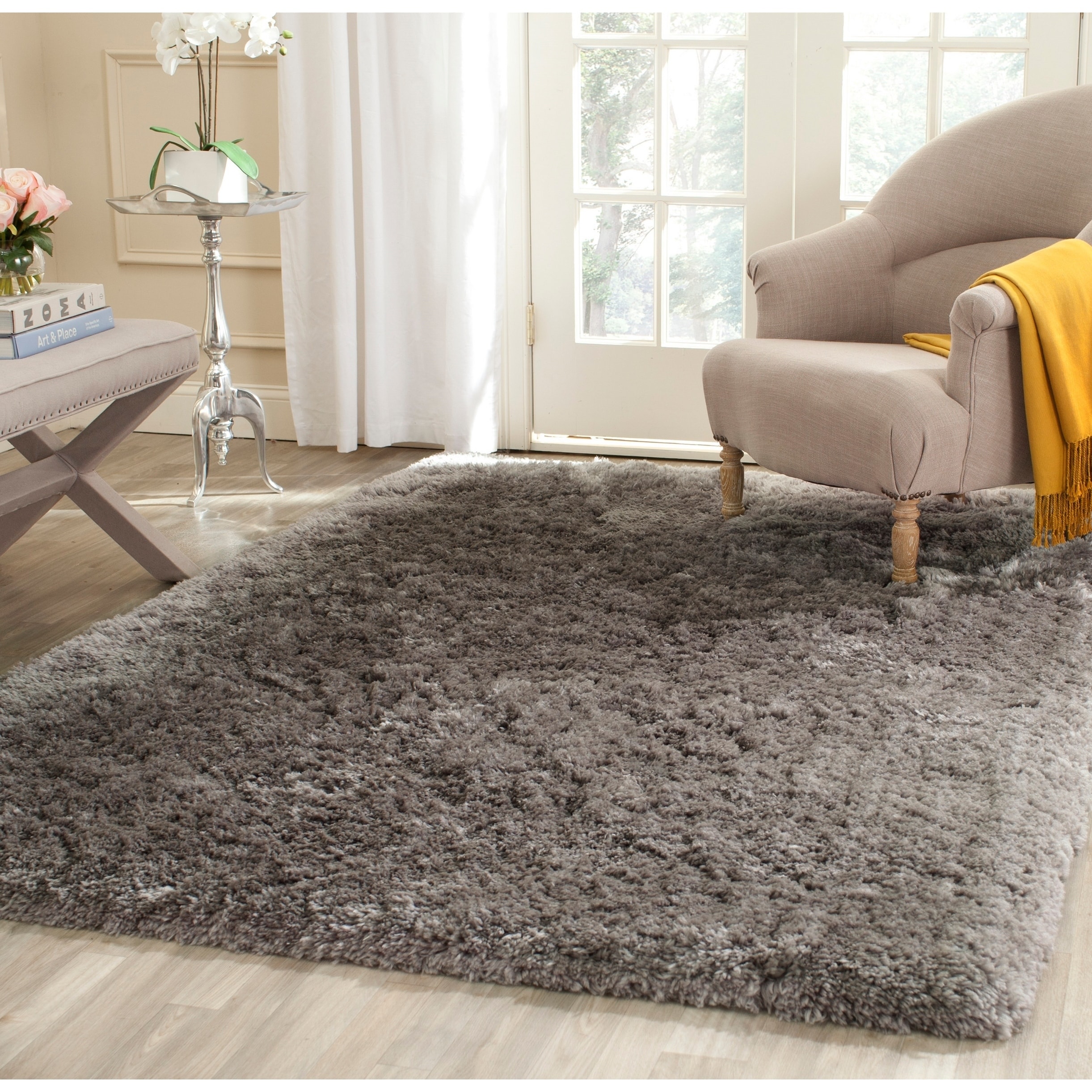 Safavieh Handmade Shag Grey Polyester Rug (76 X 96)