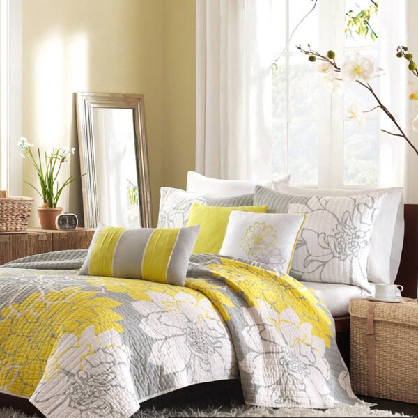 Madison Park Brianna King-size Yellow/ Grey 6-piece Coverlet Set As Is Item