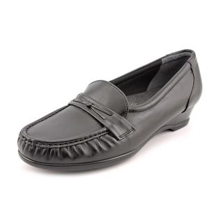 SAS Women's Roamer Slip-on (6 M, BLACK