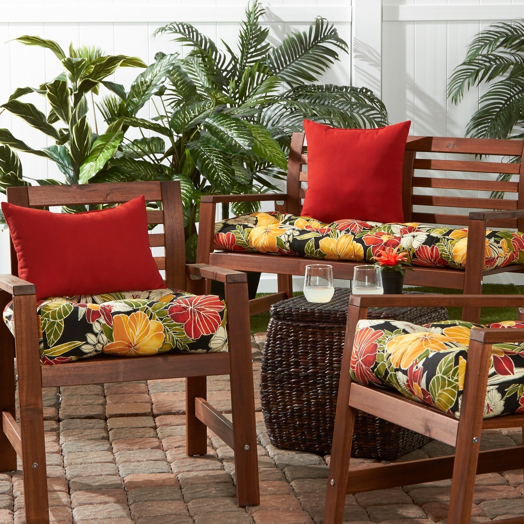 Havenside Home San Elijo Tropical Pattern 20-inch Outdoor
