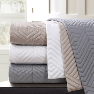 Echelon Home Monterey Quilted Cotton Blanket