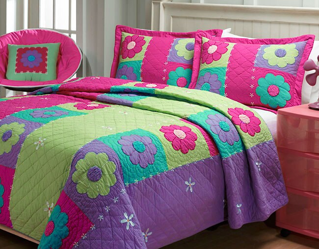 Hand stitched Groovy Girl Quilt Set  