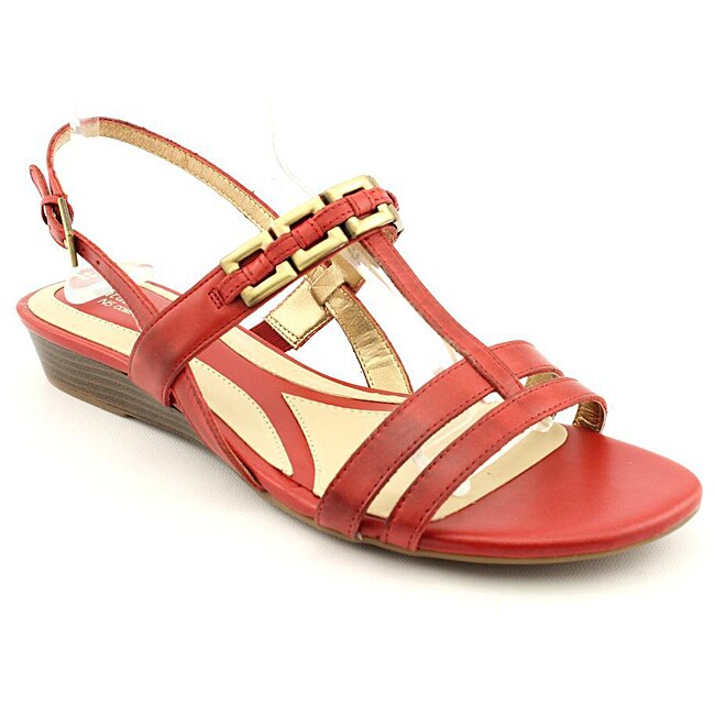Colburn Shoe Store in Belfast, Maine, carries a huge selection of shoes for men, women and children including boots, sandals, sneakers and more. Be sure to stop by and visit our Bargain Basement.