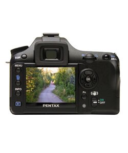 Pentax K100D Digital SLR Camera 28 200mm Zoom Lens