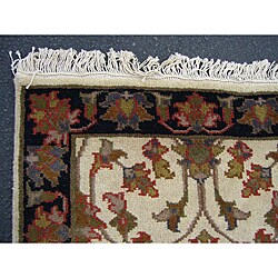Indo Mahal Ivory/ Black Runner Rug (2'6 x 9'10)