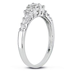 14k White Gold 1/2ct TDW Round Diamond Three-Stone Ring (F-G/I1-I2)