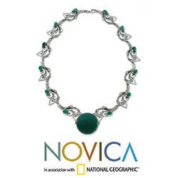 Sterling Silver 'Ivy Moon' Green Agate Necklace (Indonesia)