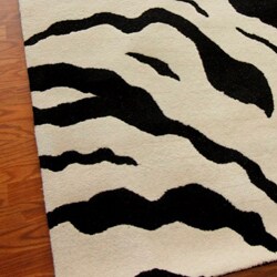 Handmade Alexa Animal Pattern Zebra Wool Rug (5' x 8')