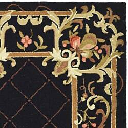 Hand-hooked Trellis Black Wool Rug (3' x 12')