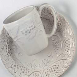American Atelier 16-piece Bianca Grapevine Dinnerware Set 