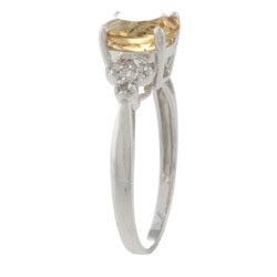 Viducci 10k White Gold Citrine and 1/10ct TDW Diamond Ring (G-H, I1-I2)