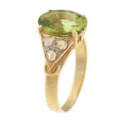 Goldtone Peridot and 1/6ct TDW Diamond Estate Ring (K-L, I1-I2)