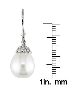 18k Gold South Sea Pearl 1/2ct TDW Diamond Earrings (11-12mm)