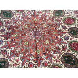 Persian Hand-knotted Tabriz Ivory/ Green Rug (11'4 x 16)