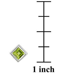 14k White Gold Peridot Stud Earrings