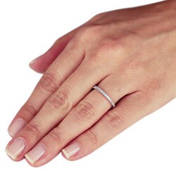 14k White Gold 2/5ct TDW Diamond Band (H-I, I1-I2)